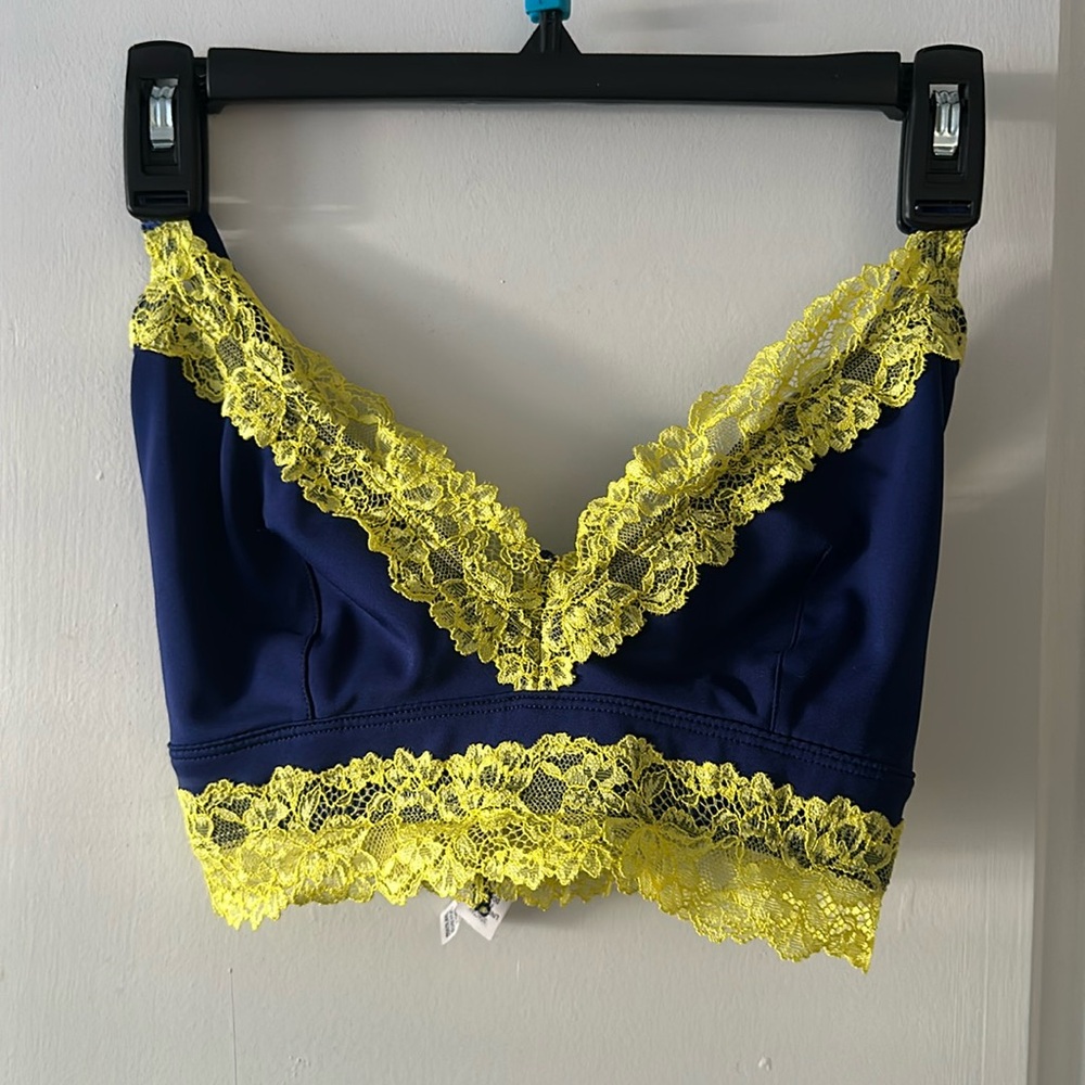 Savage X Fenty Lace Sports Bra